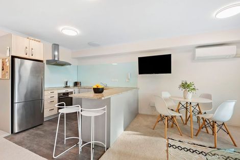 Photo of property in 83m Hill Street, Thorndon, Wellington, 6011