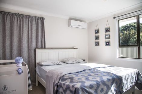 Photo of property in 43 Strid Road, Te Atatu South, Auckland, 0610