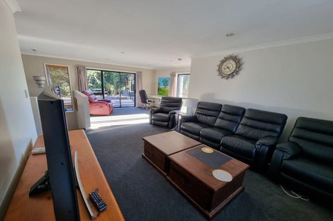 Photo of property in 49b Rua Road, Glen Eden, Auckland, 0602