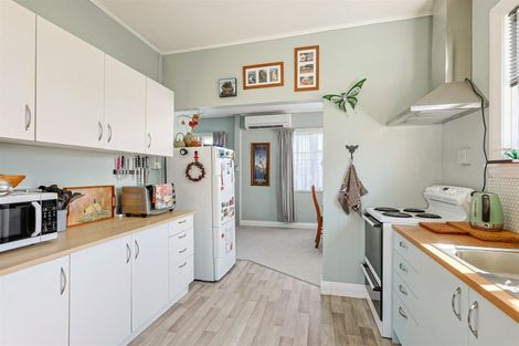 Photo of property in 25 Cobden Street, Westport, 7825