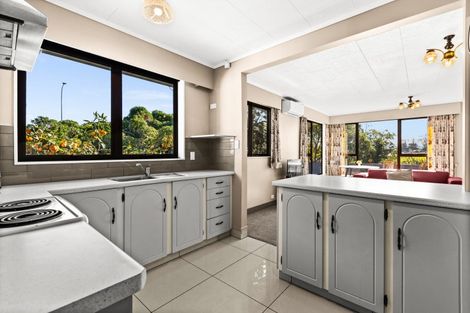 Photo of property in 29 Domain Road, Westshore, Napier, 4110
