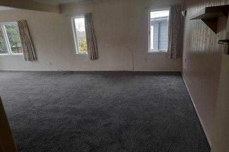 Photo of property in 18 Heath Avenue, Northcote, Auckland, 0627