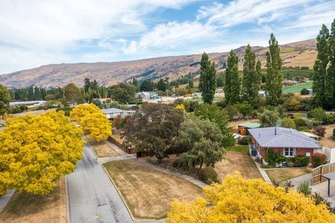 Photo of property in 13 Tamblyn Drive, Lake Roxburgh Village, Roxburgh, 9571