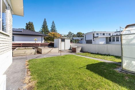 Photo of property in 2/20 Huatoki Street, Vogeltown, New Plymouth, 4310