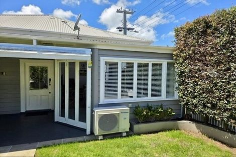Photo of property in 33 Church Street, Devonport, Auckland, 0624