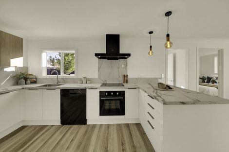 Photo of property in 15 Roberts Road, Hei Hei, Christchurch, 8042