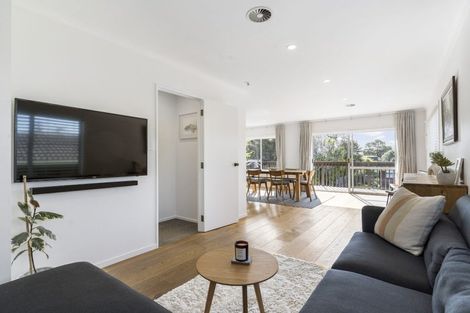 Photo of property in 2/25 Ciprian Place, Henderson, Auckland, 0612