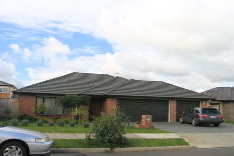 Photo of property in 12 Cambrian Crescent, Flat Bush, Auckland, 2016