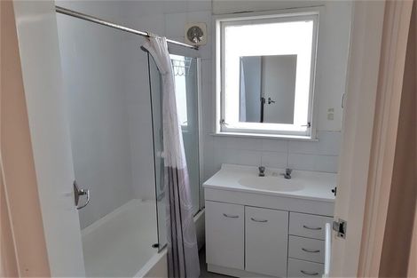 Photo of property in 81 Lauderdale Road, Birkdale, Auckland, 0626