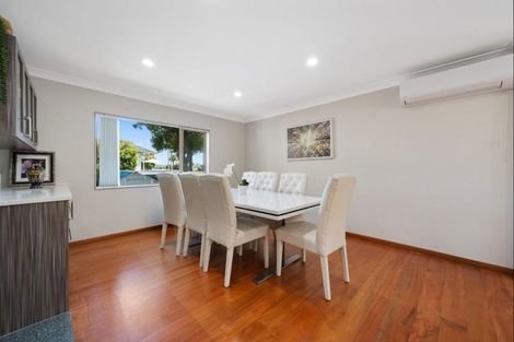 Photo of property in 7a Waterfront Road, Mangere Bridge, Auckland, 2022
