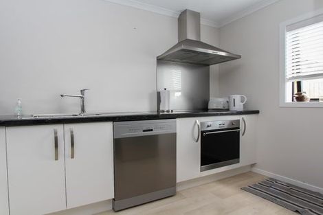 Photo of property in 28u2 Mahoe Street, Melville, Hamilton, 3206