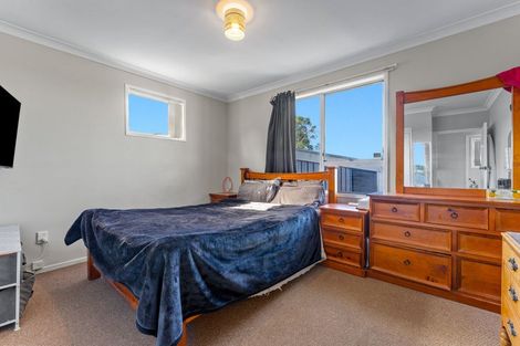 Photo of property in 14 Doone Place, Massey, Auckland, 0614