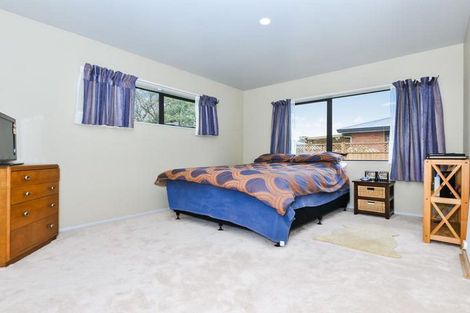 Photo of property in 25 Robertson Road, Favona, Auckland, 2024