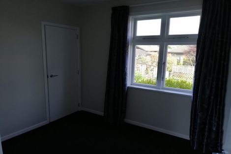 Photo of property in 10f1- Victoria Street, Ebdentown, Upper Hutt, 5018