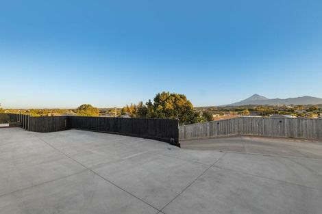 Photo of property in 40 Barrett Road, Whalers Gate, New Plymouth, 4310