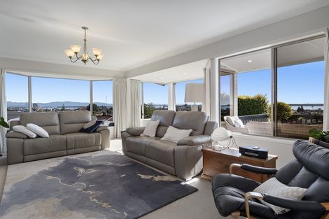 Photo of property in 18 Hinewa Road, Otumoetai, Tauranga, 3110