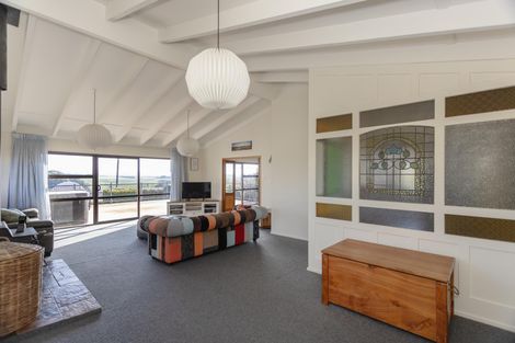 Photo of property in 19 Burnett Street, Kakanui, Oamaru, 9495