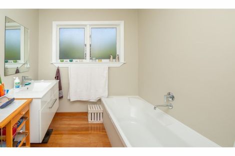 Photo of property in 19 Moreland Avenue, Papanui, Christchurch, 8053