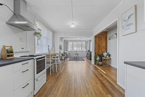Photo of property in 6 Victoria Street, Waitara, 4320