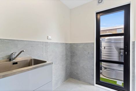 Photo of property in 4b Hazards Road, Weymouth, Auckland, 2103