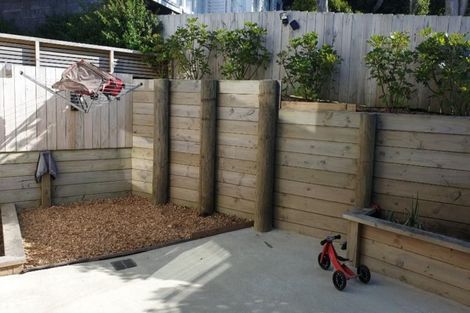 Photo of property in 61u8 Black Rock Road, Newlands, Wellington, 6037