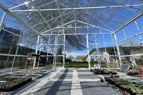 Photo of property in 108 Kemp Road, Massey, Auckland, 0614