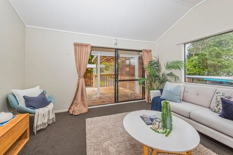 Photo of property in 2/109 Don Buck Road, Massey, Auckland, 0614