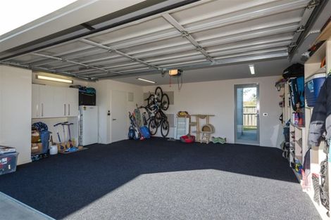 Photo of property in 12 Oakwood Drive, Rangiora, 7400