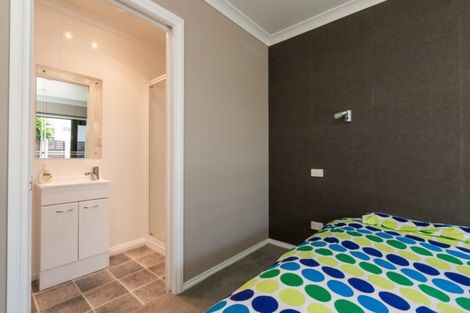 Photo of property in 91 Ferry Road, Clive, 4102