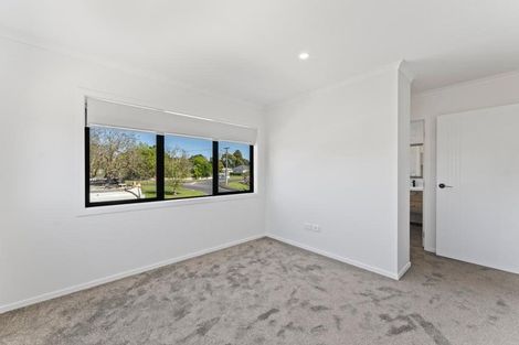 Photo of property in 30 Opaheke Road, Papakura, 2110