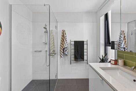 Photo of property in 20 Hastings Street, Hobsonville, Auckland, 0616