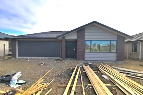 Photo of property in 5 Moemoea Avenue, Kumeu, 0810