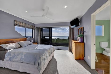 Photo of property in 957 Main Road North, Onaero, Waitara, 4383