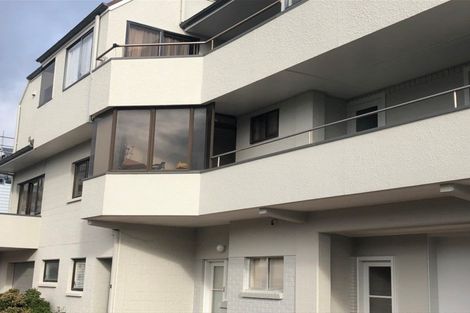 Photo of property in 40 Maunganui Road, Mount Maunganui, 3116