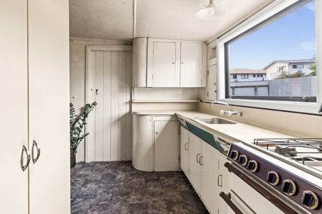 Photo of property in 20 Pukeko Place, Westshore, Napier, 4110