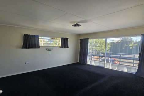 Photo of property in 30 Memorial Drive, Parahaki, Whangarei, 0112