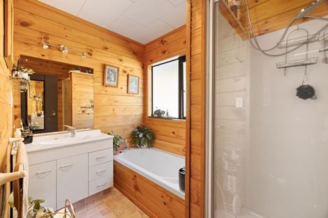 Photo of property in 27 Bateleur Close, Welcome Bay, Tauranga, 3112