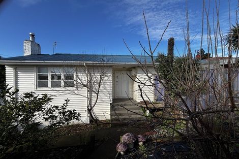 Photo of property in 22 Banks Street, Marfell, New Plymouth, 4310