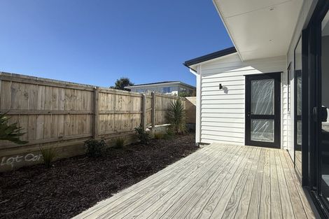 Photo of property in 33b Garadice Road, Rothesay Bay, Auckland, 0630