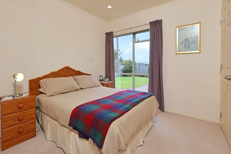 Photo of property in 32 Highfields Terrace, Henderson, Auckland, 0612