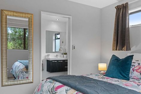 Photo of property in 499 Shelly Beach Road, South Head, Helensville, 0874