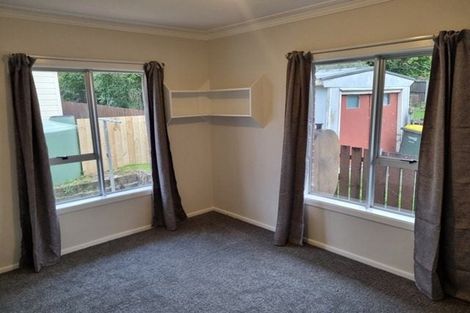 Photo of property in 43 Edmonton Road, Henderson, Auckland, 0612