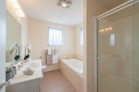 Photo of property in 122b Yaldhurst Road, Sockburn, Christchurch, 8042