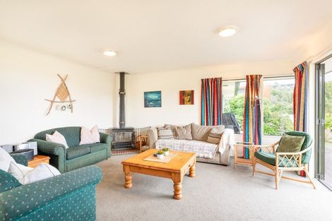 Photo of property in 28 Nyhane Drive, Ligar Bay, Takaka, 7183