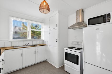 Photo of property in 32 Venables Avenue, Onekawa, Napier, 4110
