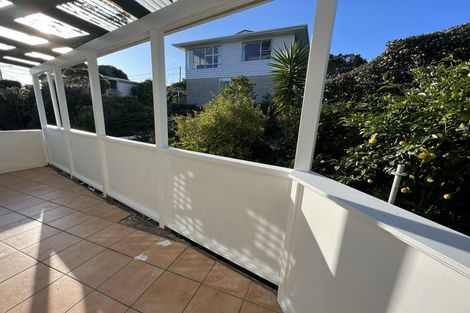 Photo of property in 17 Seatoun Heights Road, Miramar, Wellington, 6022
