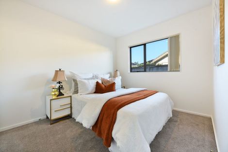 Photo of property in 6 Riverglade Parkway, Te Atatu South, Auckland, 0610