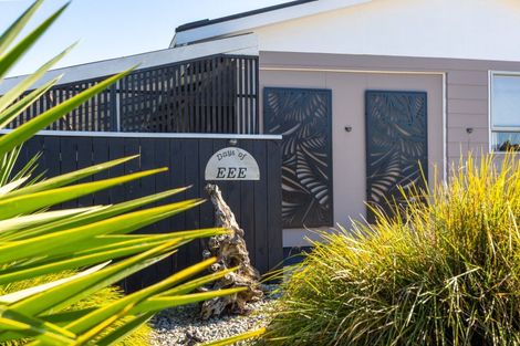 Photo of property in 63 Burgoyne Street, Woodville, 4920