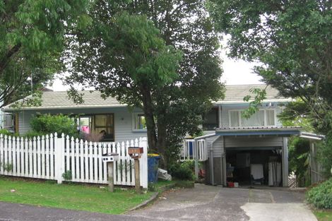 Photo of property in 16 De Val Drive, Titirangi, Auckland, 0604