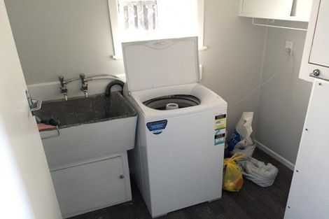 Photo of property in 11 Ribblesdale Road, Henderson, Auckland, 0612